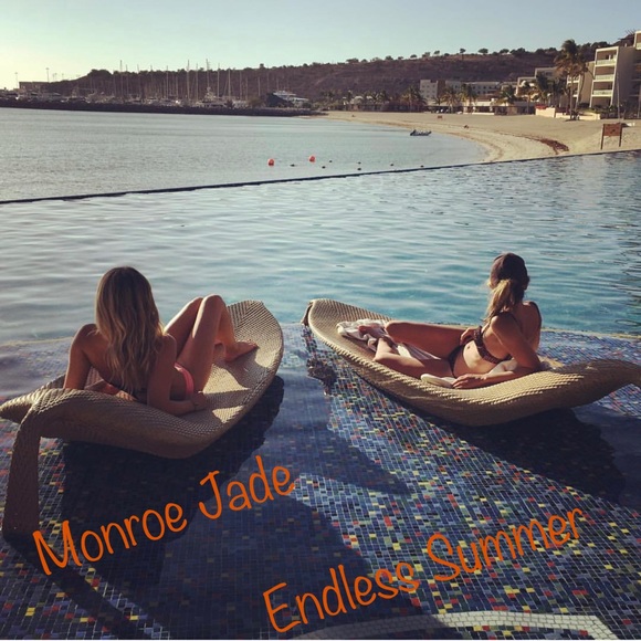 Meet your Posher, Monroe Jade - Picture 4 of 8